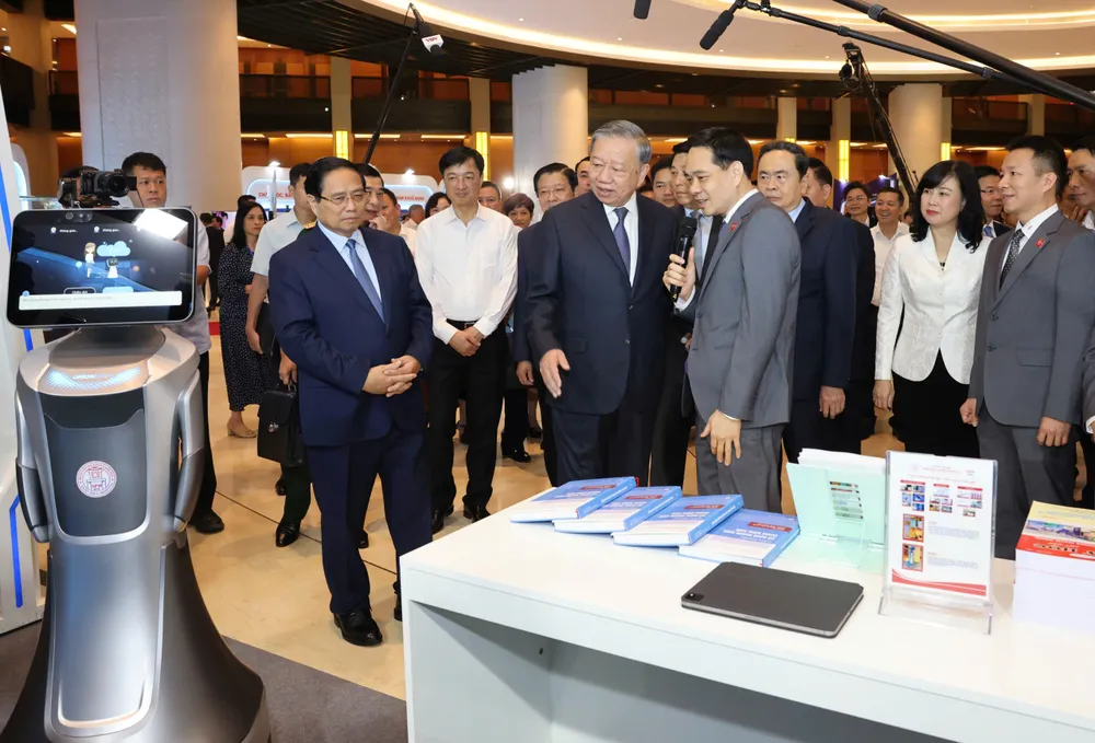 Anh HN quan triet 4 NQ 4.jpg