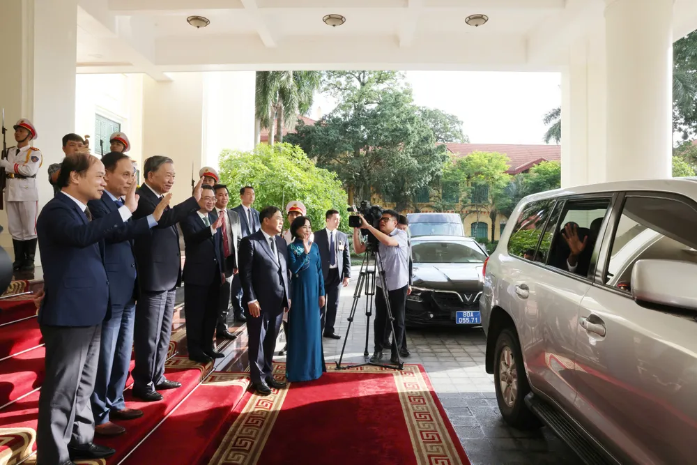 TBT tiep CTQH Cuba 11.jpg