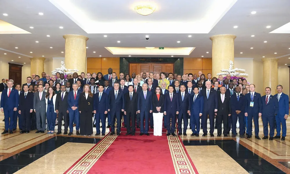 TBT tiep cac truong doan 5.jpg