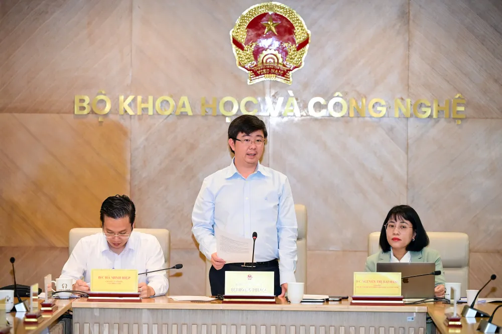 Anh hop bao thang 10 Bo KHCN 2.jpg