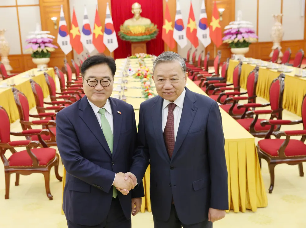 TBT tiep Chu tich QH Han Quoc 5.jpg