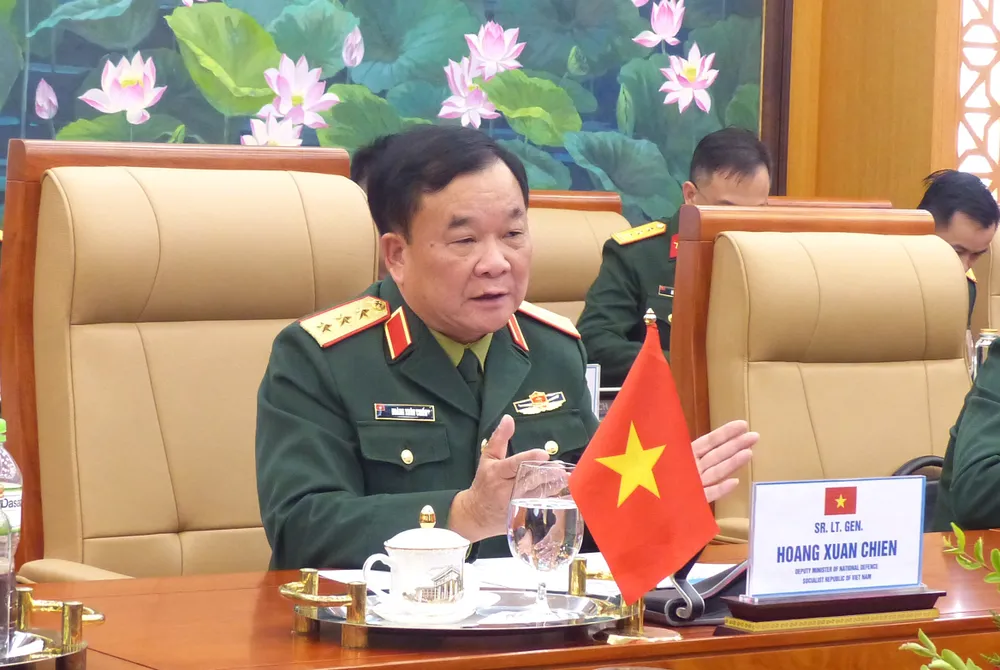 Doi thoai Quoc phong VN-PLP 2.JPG