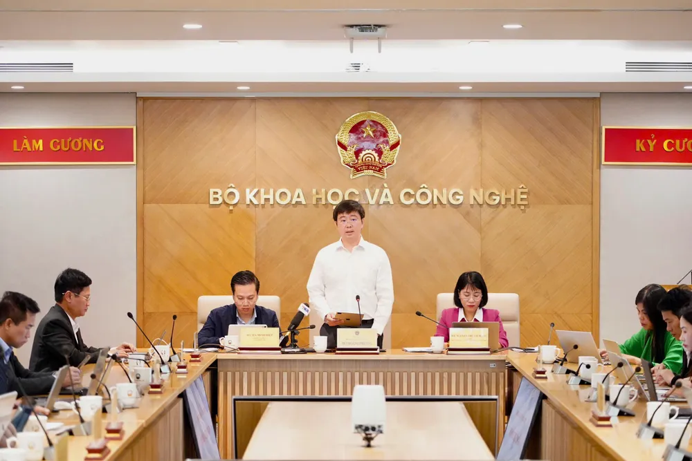 Hop bao thang 12 Bo KHCN 2.jpg