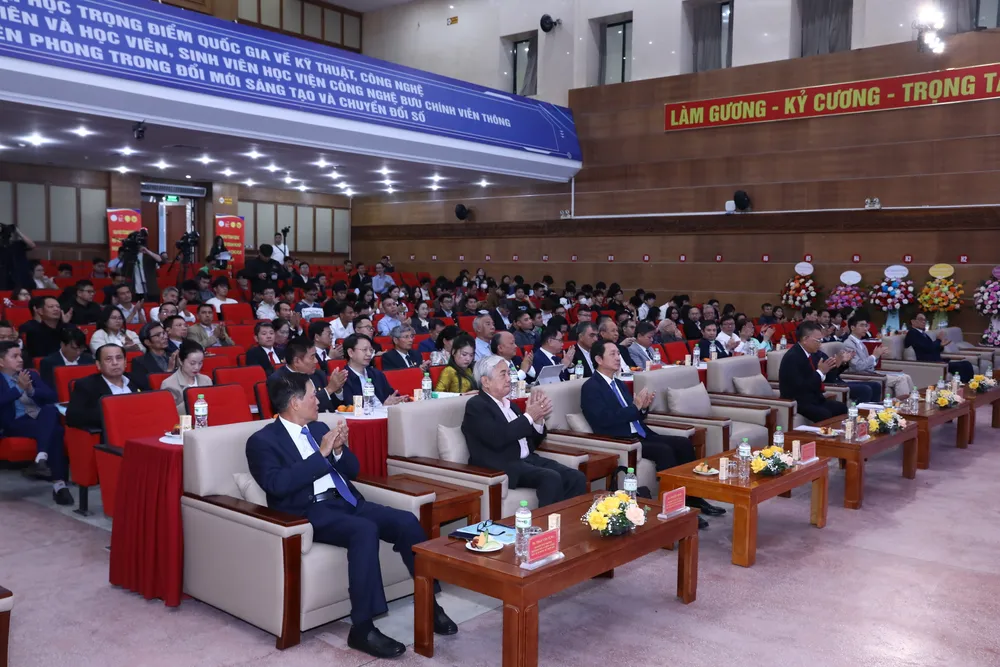 DH Hiep hoi doanh nghiep KHCN 1.JPG