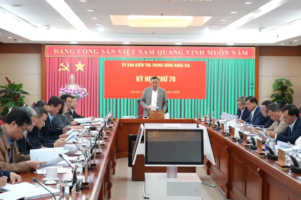 UBKTTW ky hop 70.jpg