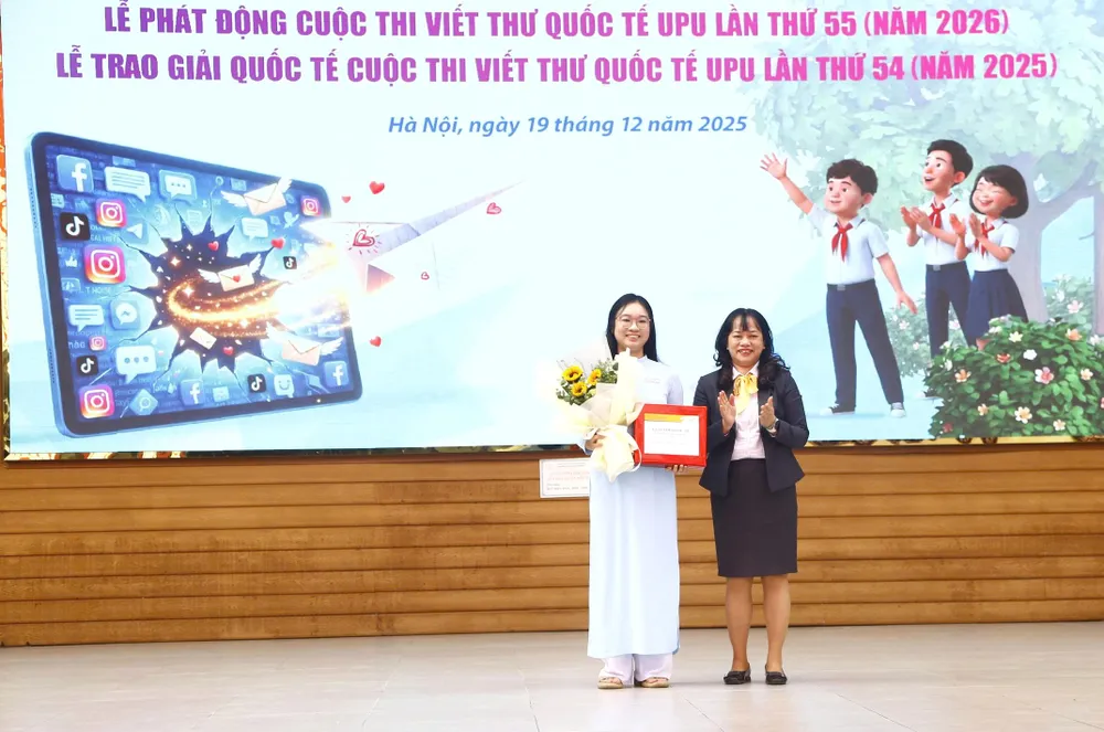 Anh phat dong UPU o Ha Noi 1.jpg