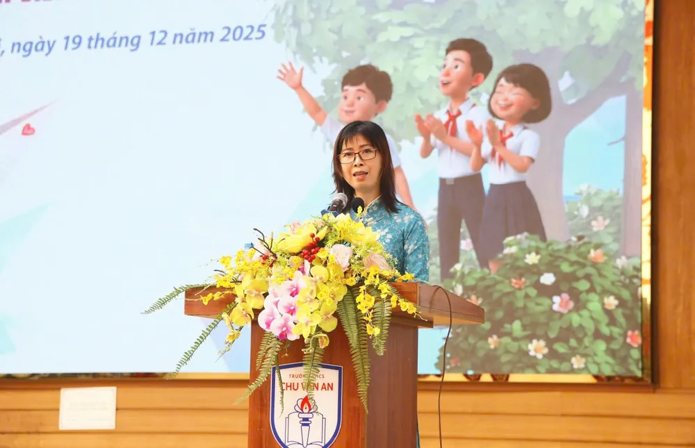 Anh phat dong UPU o Ha Noi 4.jpg