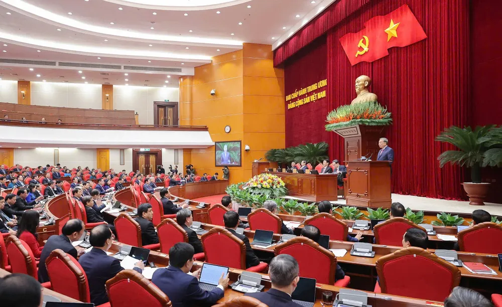 HN Trung uong 15 khai mac 4.jpg