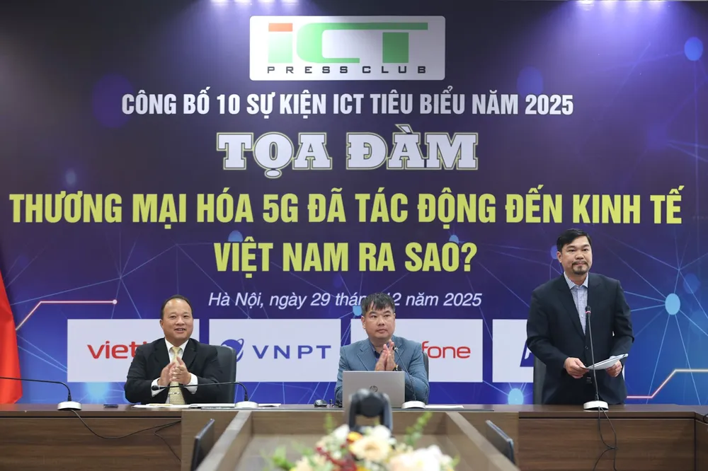Ban Chủ nhiệm ICT Press Club điều hành tọa đàm