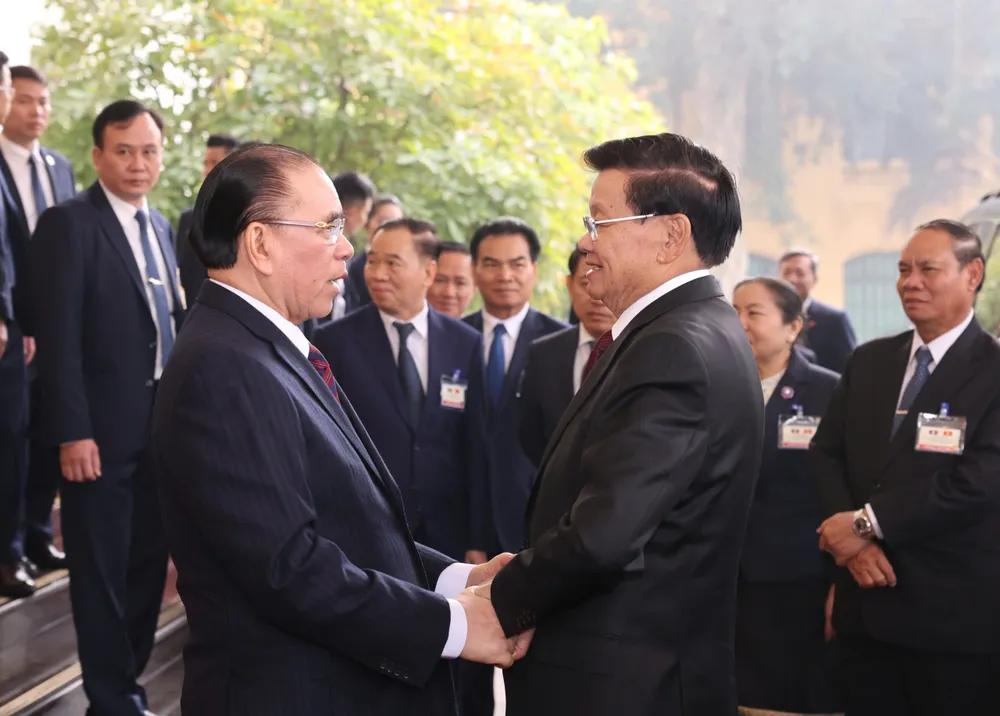 TBT Lao gap nguyen TBT Nong Duc Manh 3.jpg