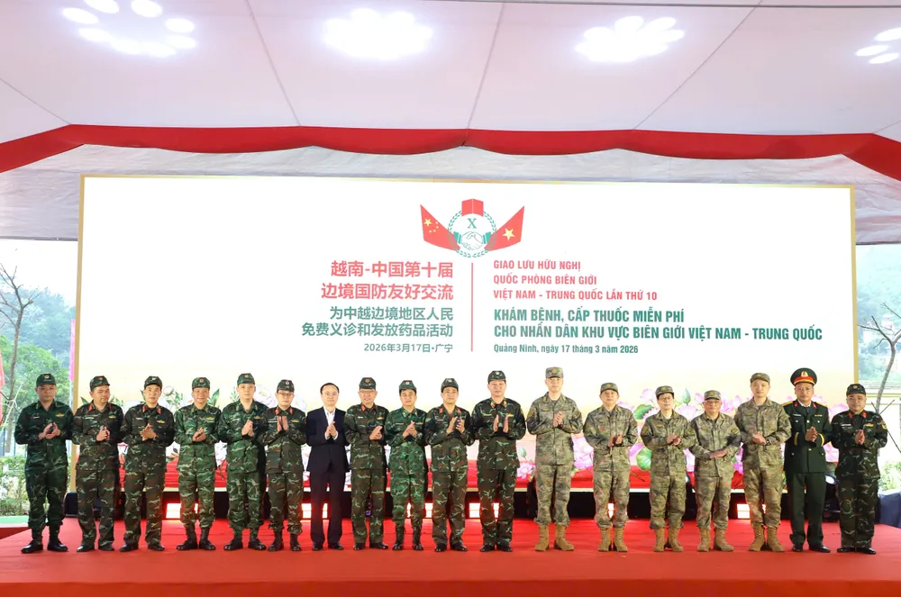 Hoat dong kham chua benh bien gioi VN-TQ 8.jpg