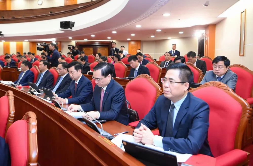 Anh khai mac HN TW hai 8.jpg