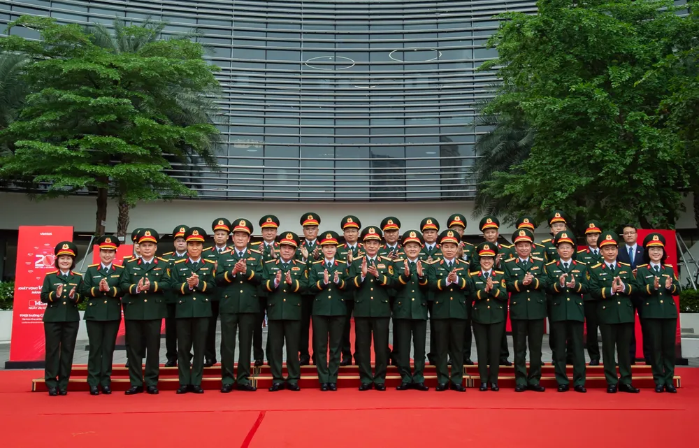 Anh 6 - Viettel Global.jpg