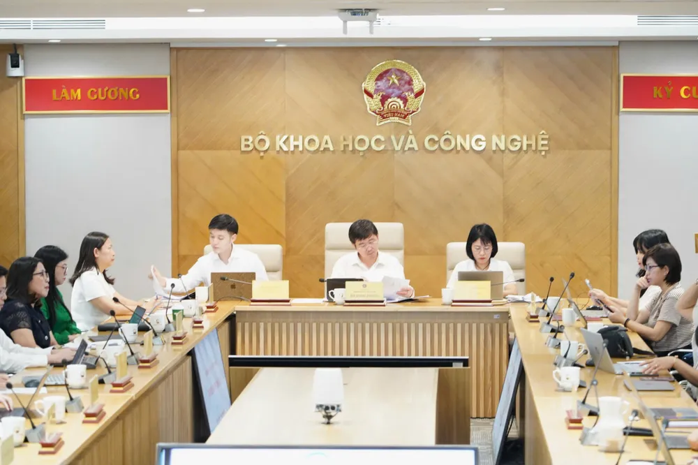 Quang anh hop Bao Bo KHCN 2.jpg