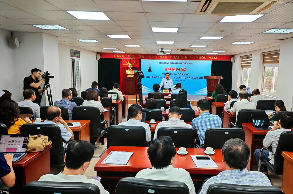 Anh Hoi Nha bao 6.jpg