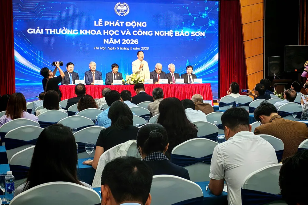 Giai thuong Bao Son 5.jpg
