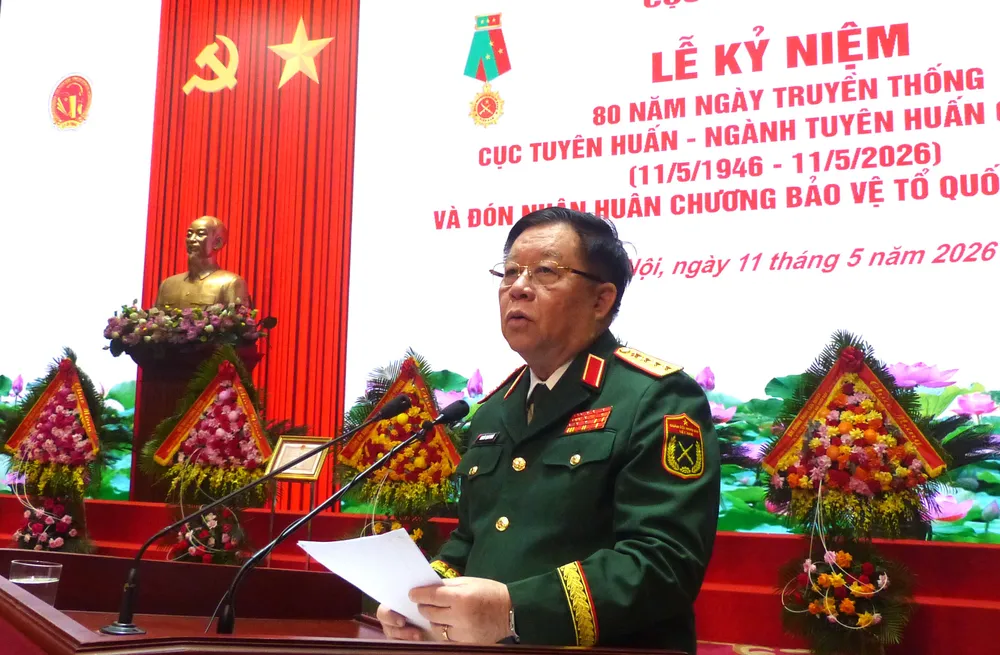 80 nam Cuc Tuyen huan 13.JPG