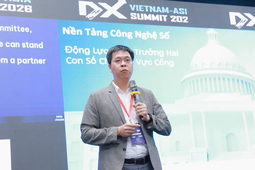 Anh Hoi thao 2.jpg