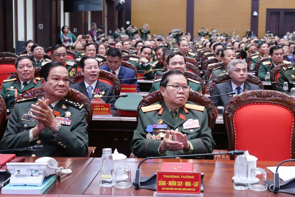 DH CCB phien trong the 16.jpg