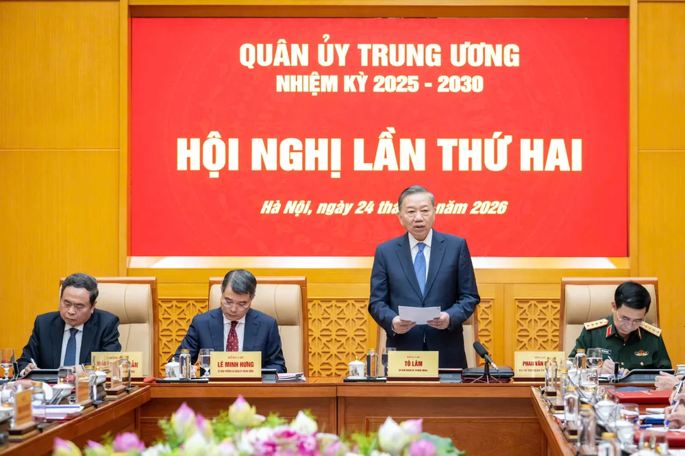 Đồng chí Tô Lâm, Tổng Bí thư, Chủ tịch nước, Bí thư Quân ủy Trung ương phát biểu kết luận hội nghị. Ảnh: VIẾT CHUNG