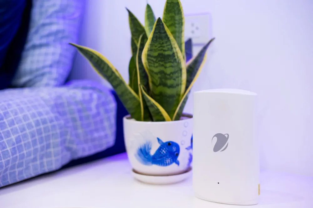 Thiết bị WiFi Mesh của VNPT được thiết kế để mở rộng vùng phủ WiFi, phù hợp với nhu cầu kết nối của các gia đình hiện đại.jpg