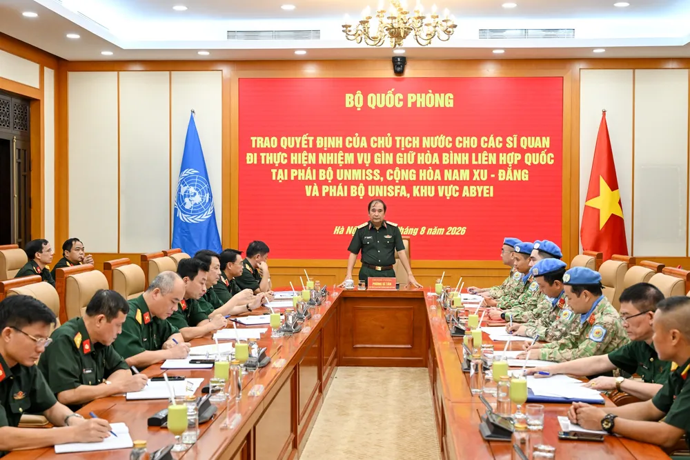 Anh Bo Quoc phong trao quyet dinh GGHB LHQ 2.jpg
