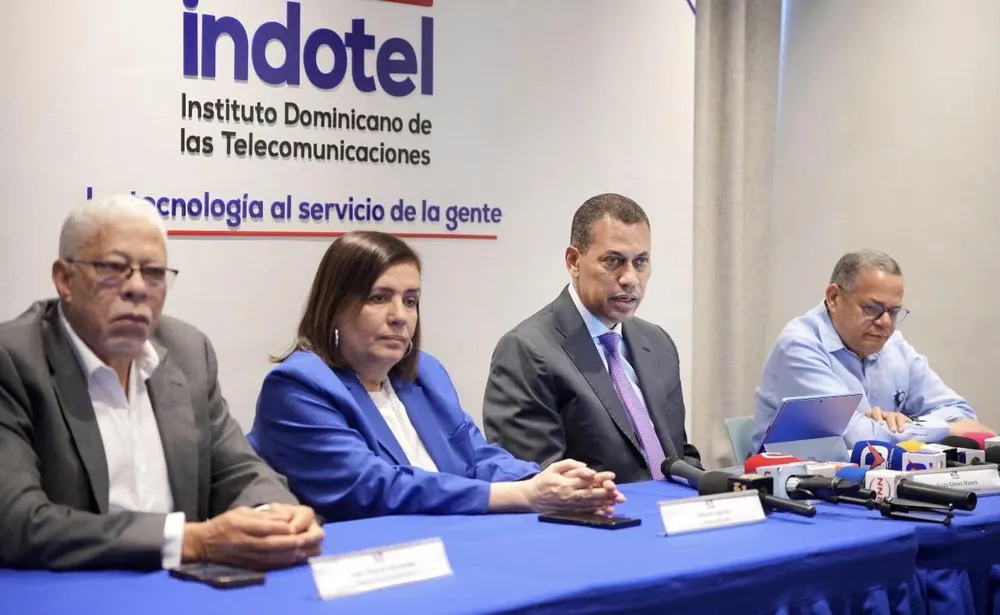 Anh INDOTEL 1.jpg