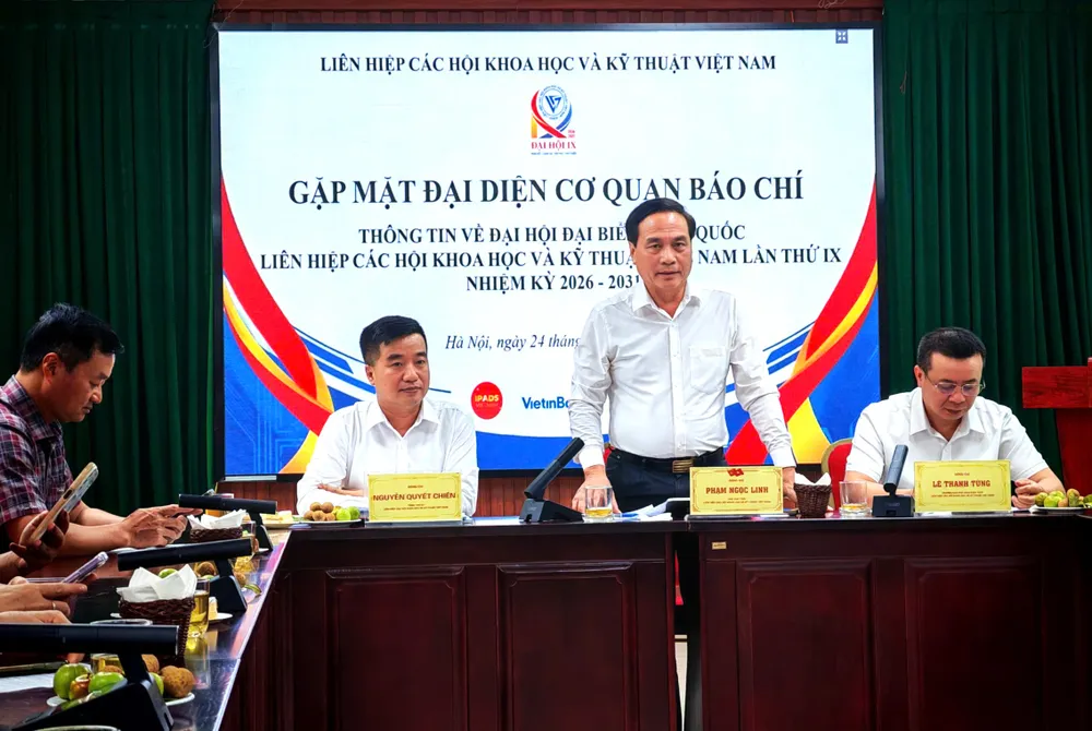 Anh hop bao DH VUSTA 5.jpg