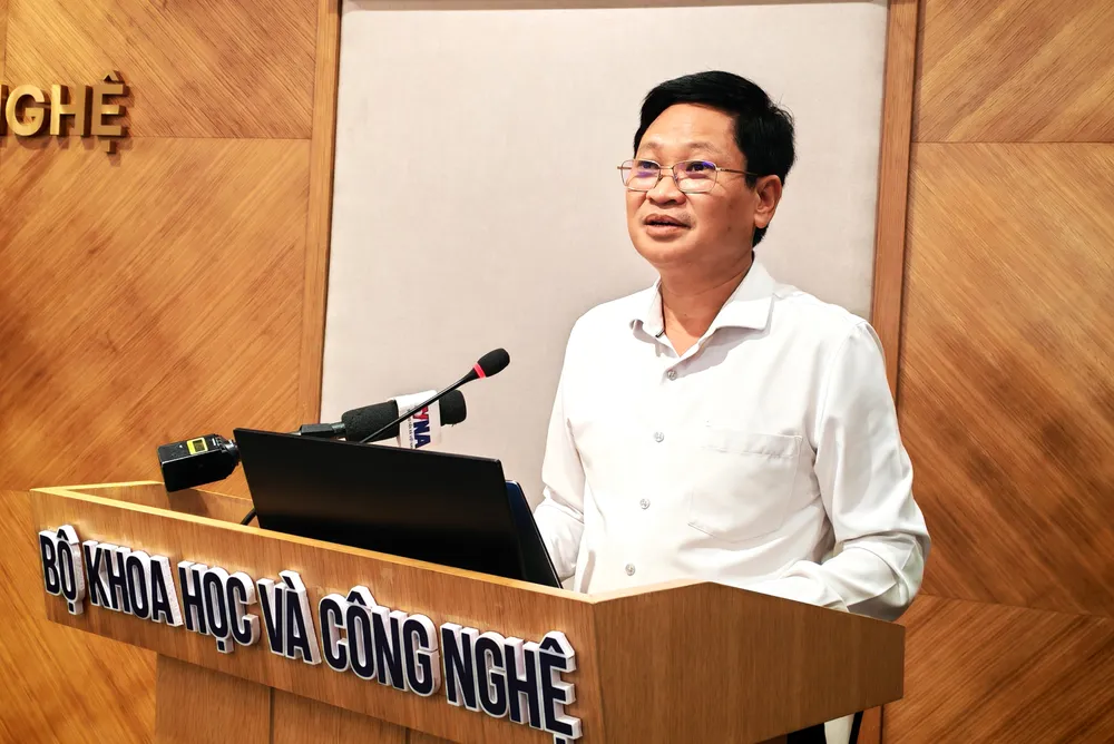 Bo KHCN hop bao 2.jpg
