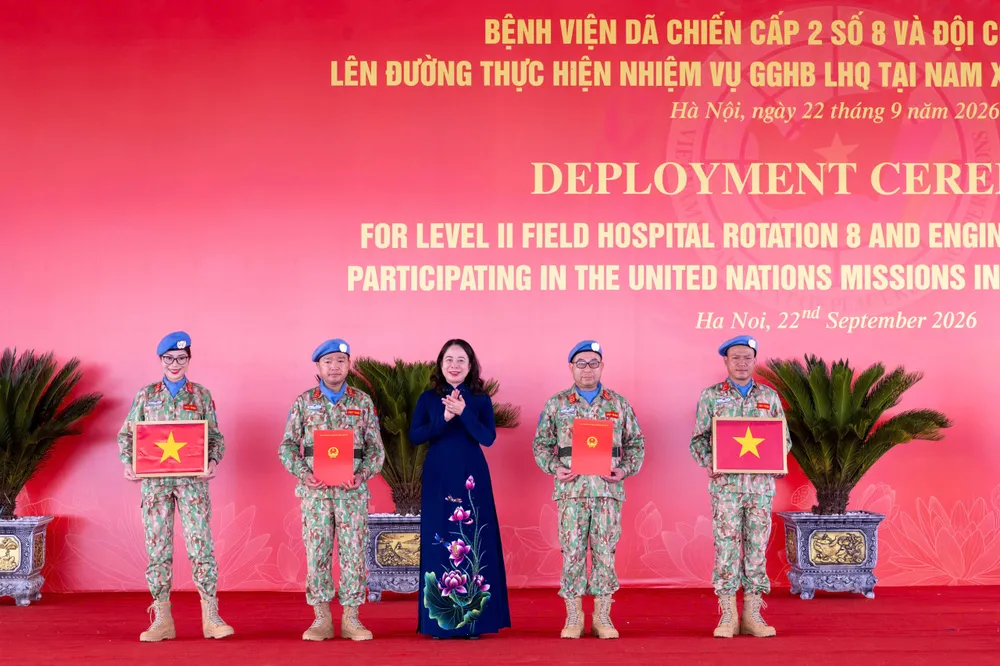 Xuat quan luc luong gin giu hoa binh Lien hop quoc 8.jpg
