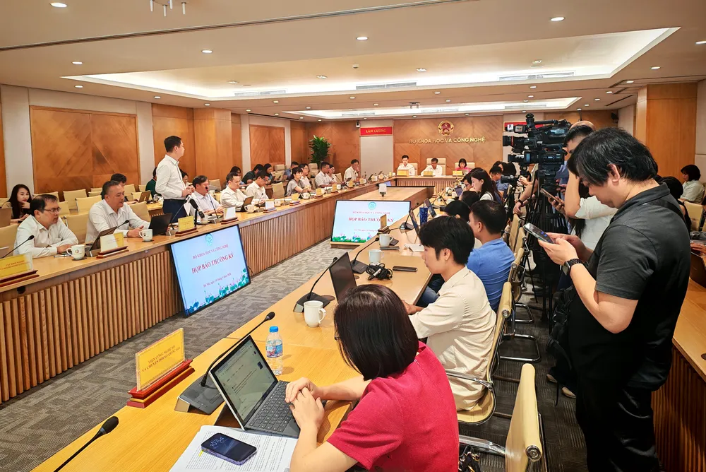 Hop bao thuong ky Bo KHCN 1.jpg