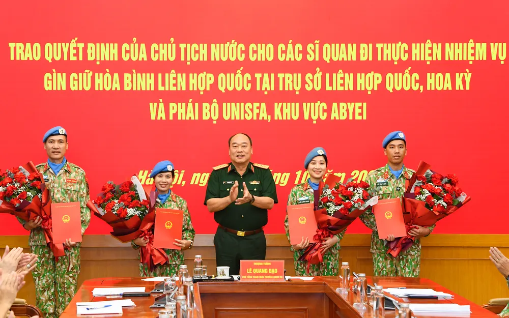 Bo Quoc phong trao quyet dinh thuc hien nhiem vu GGHB LHQ 1.jpg
