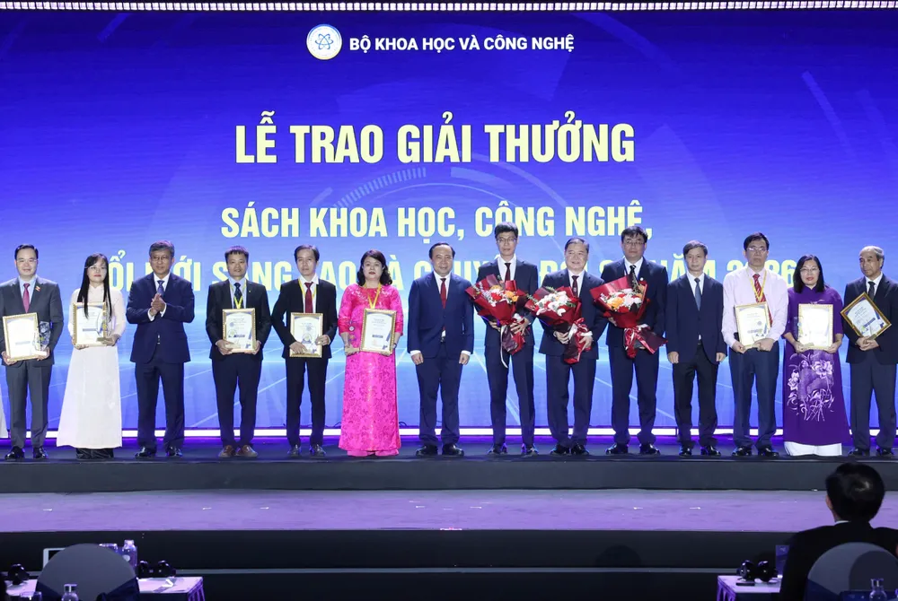 Anh Ngay hoi DMST 17.jpg