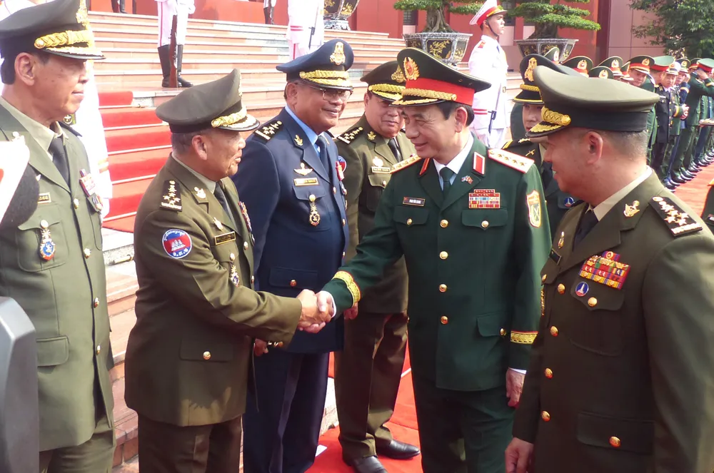 Don BT Quoc phong Campuchia 4.jpg