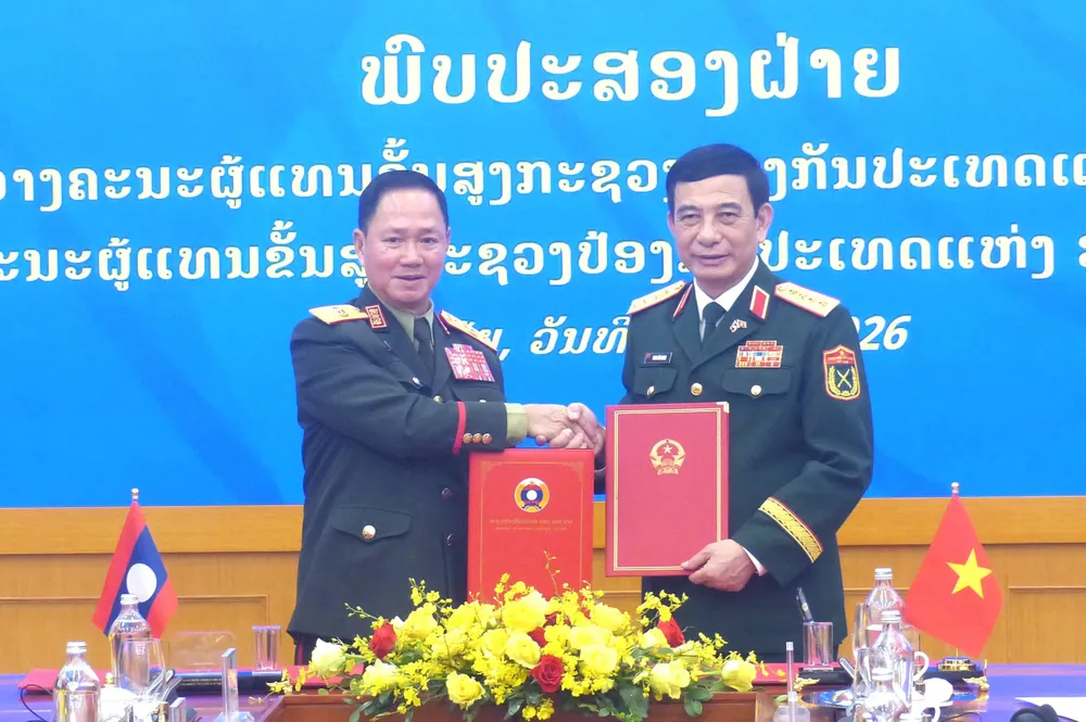 Don BT Quoc phong Lao 10.jpg