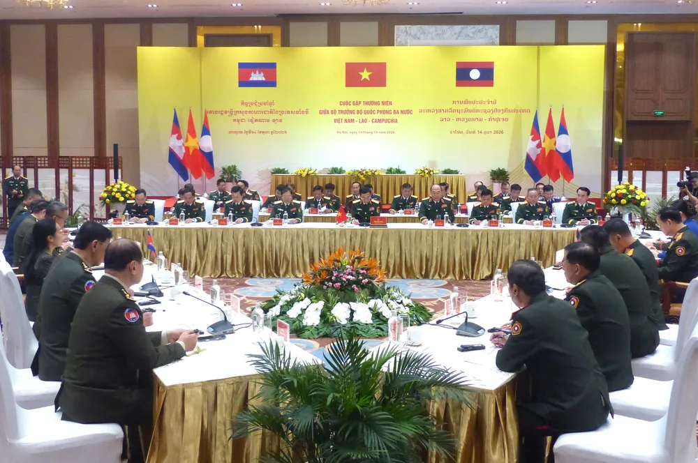 Anh cuoc gap 3 Bo truong QP 2.jpg