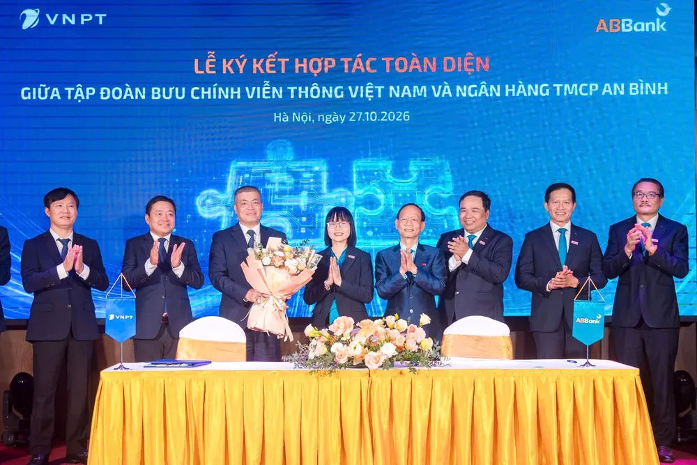 Anh VNPT ky ket hop tac boei ABBank 1.jpg