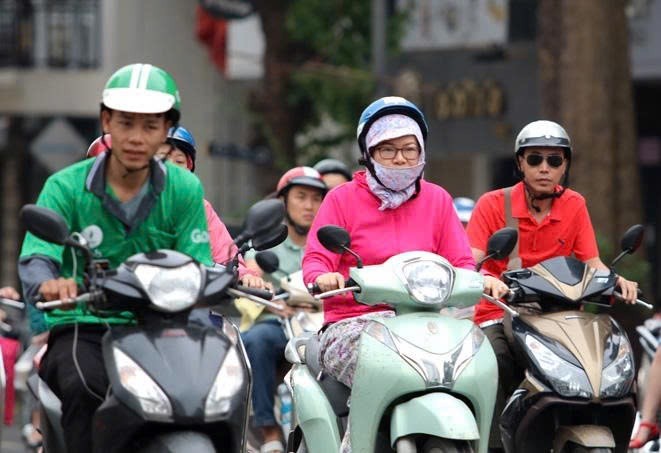 增强的冷空气使多地天气明显转寒。