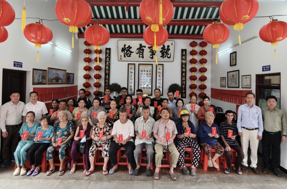 义安会馆岁暮送暖。