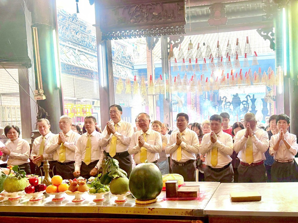 穗城会馆举行参圣及开印祈福仪式。