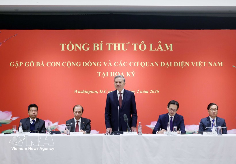 苏林总书记在见面会上发表讲话。图自越通社