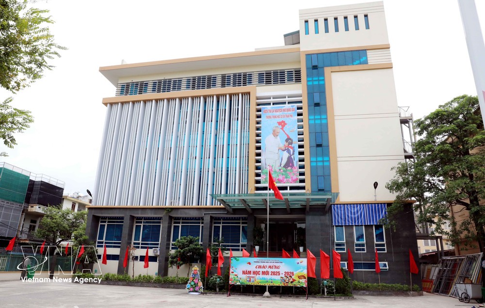 原太平省太平市市委的事业单位总部被改造为4间普通教室、7间学科专用教室及10间多功能室，有效解决了当地一所初级中学的办学设施难题。