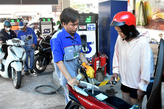  燃油价格自4月2日晚上11时起调整。