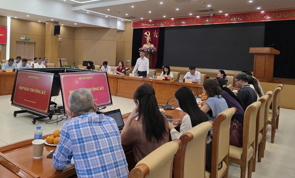 建设部于4月9日下午召开例行新闻发布会。