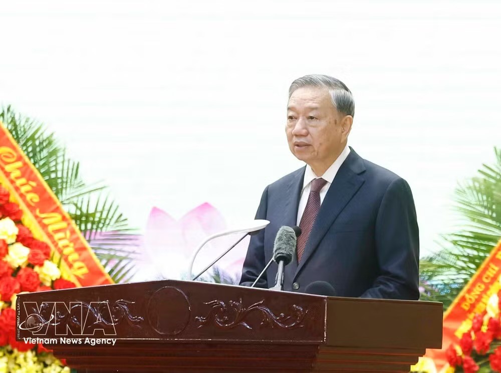 党中央总书记、国家主席苏林