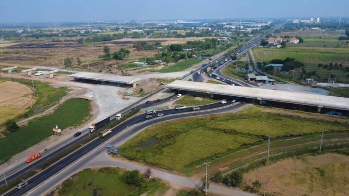 胡志明市—沐牌高速公路起点位于环市三路。