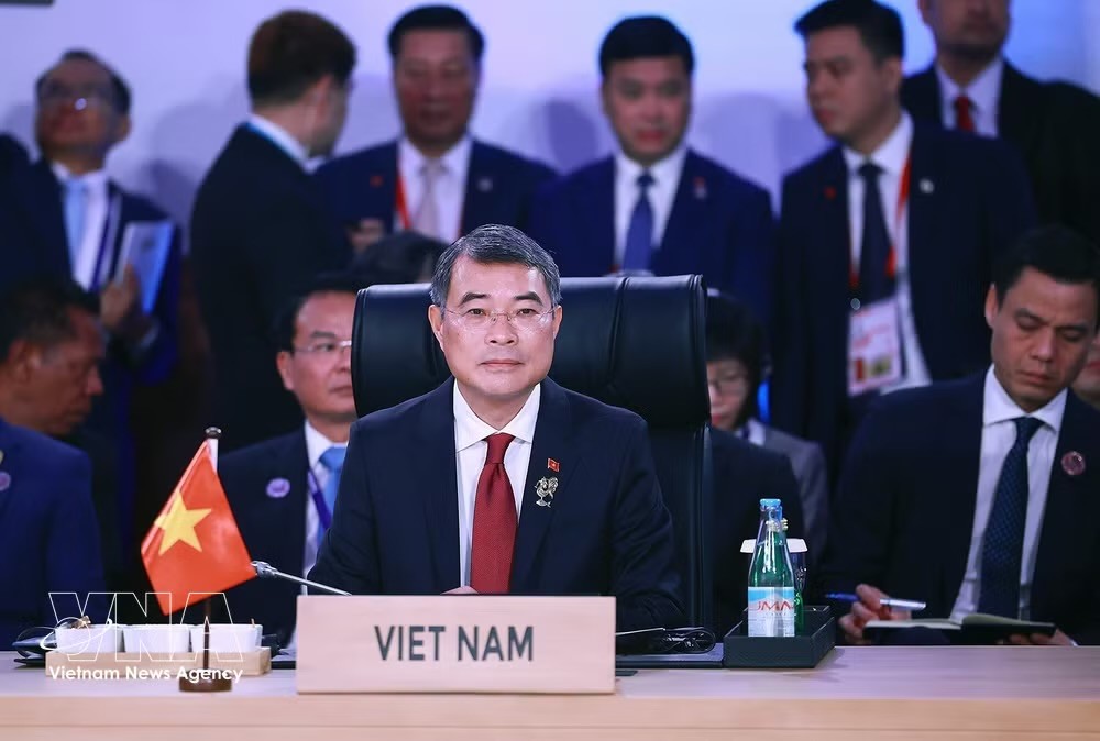 越南政府总理黎明兴出席第48届东盟峰会全体会议。