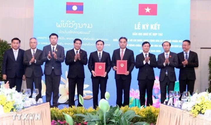 胡志明市与老挝万象首都签署2026—2030年合作备忘录。