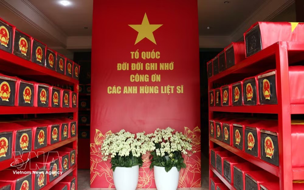 500昼夜战役展开3个月后在黎氏莲公园共归集664具烈士遗骸。图自越通社