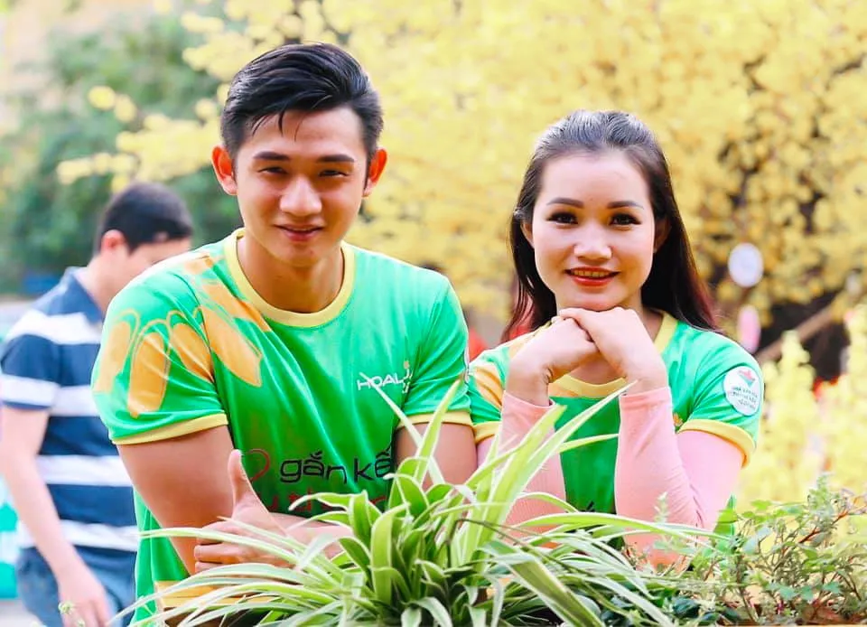 Đôi bạn trẻ nghệ sĩ xiếc Hiển Phước và Thanh Hoa trong đời thường